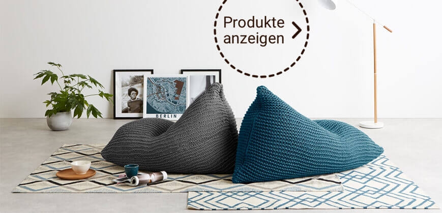 Zwei Sitzkissen in grau und blau 