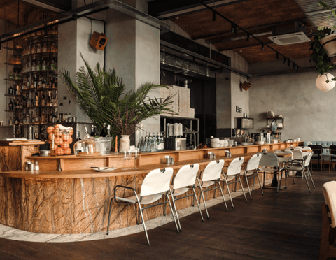 Restaurant & Bar günstig einrichten