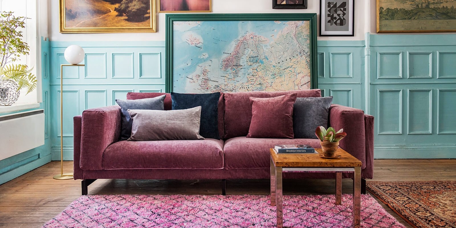 ein lilanes Sofa