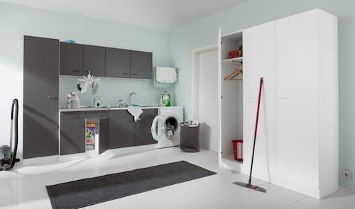 Großer Mehrzweckschrank für Stauraum