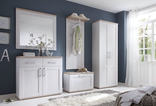 Weiße Schuhbank und Schuhschränke in Massivholz